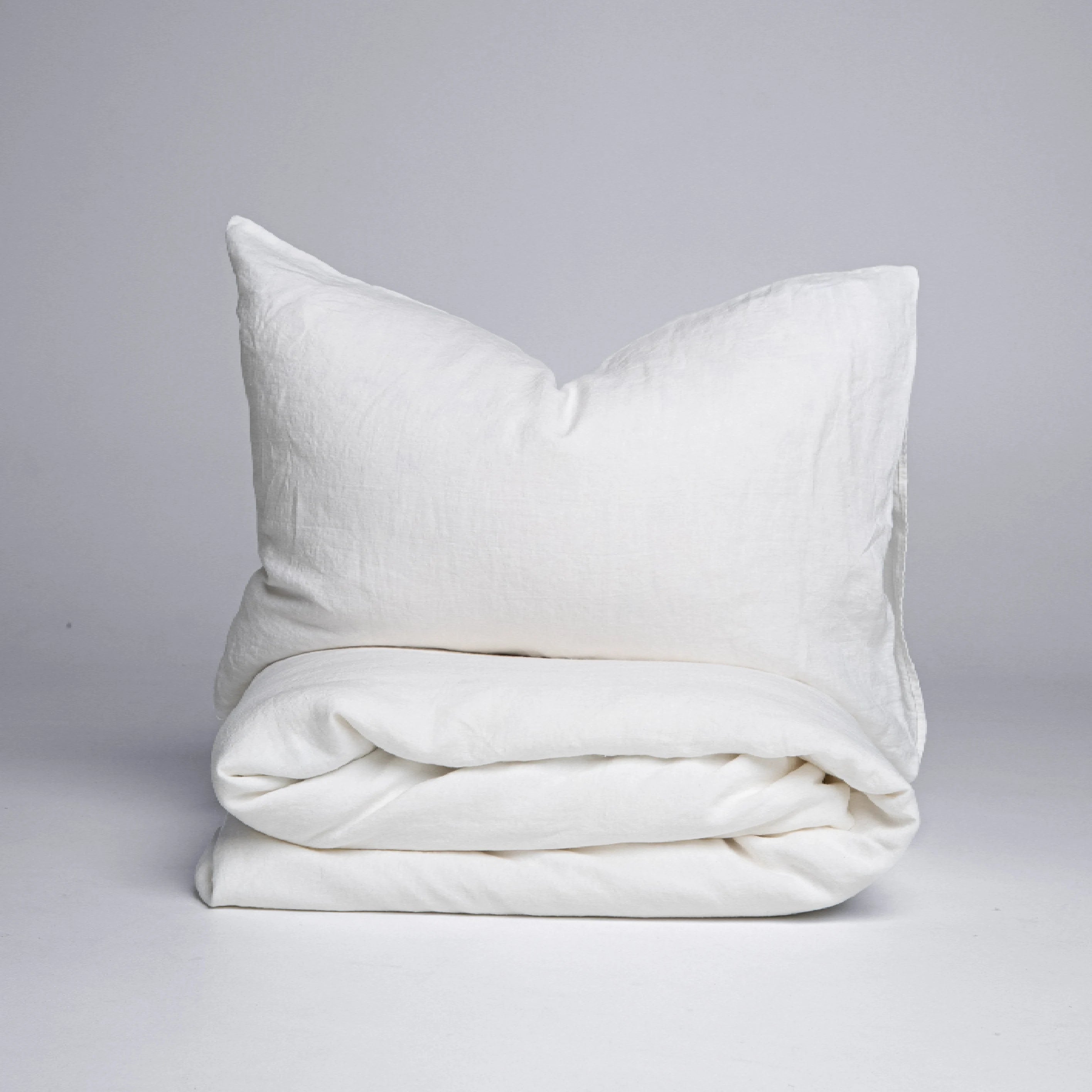 White stonewashed linen duvet cover set made from OEKO-TEX® certified European flax.